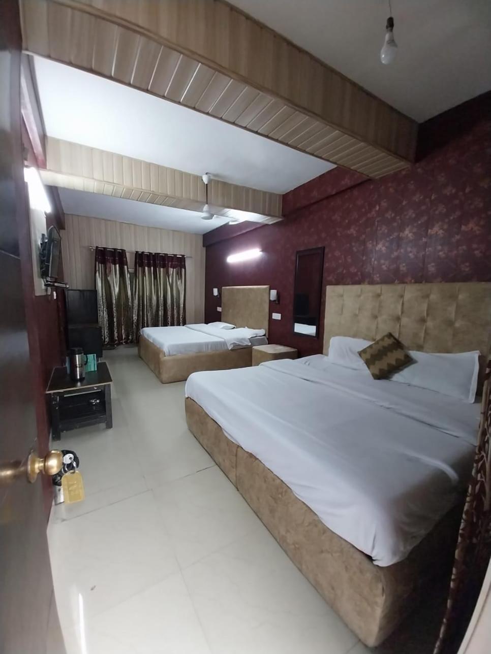 Hotel The Mussoorie International Exteriör bild