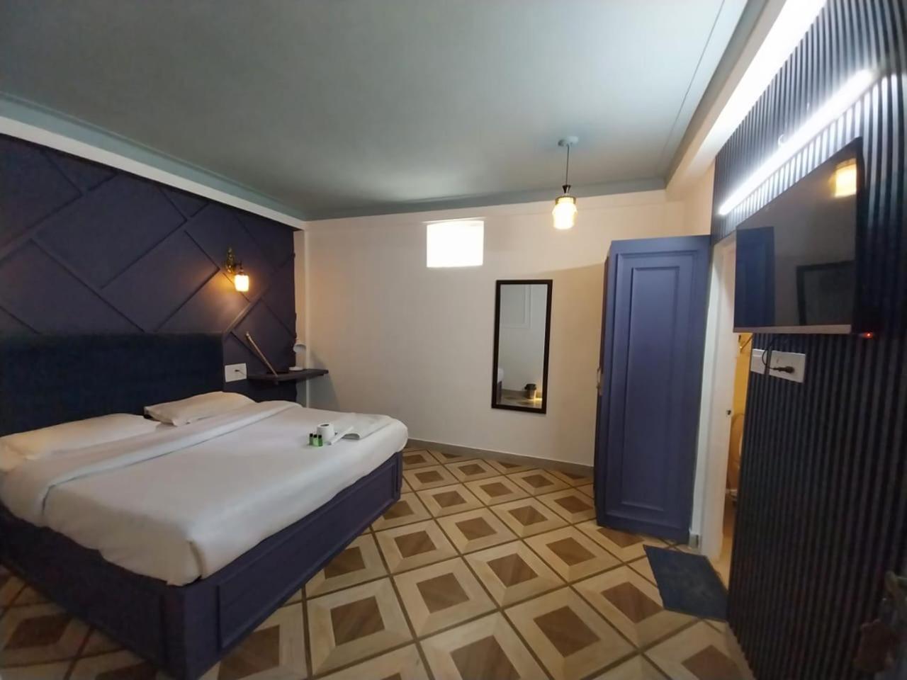 Hotel The Mussoorie International Exteriör bild