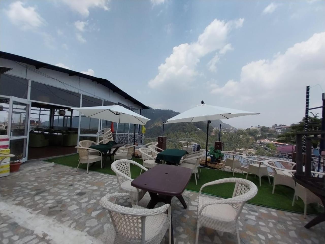 Hotel The Mussoorie International Exteriör bild