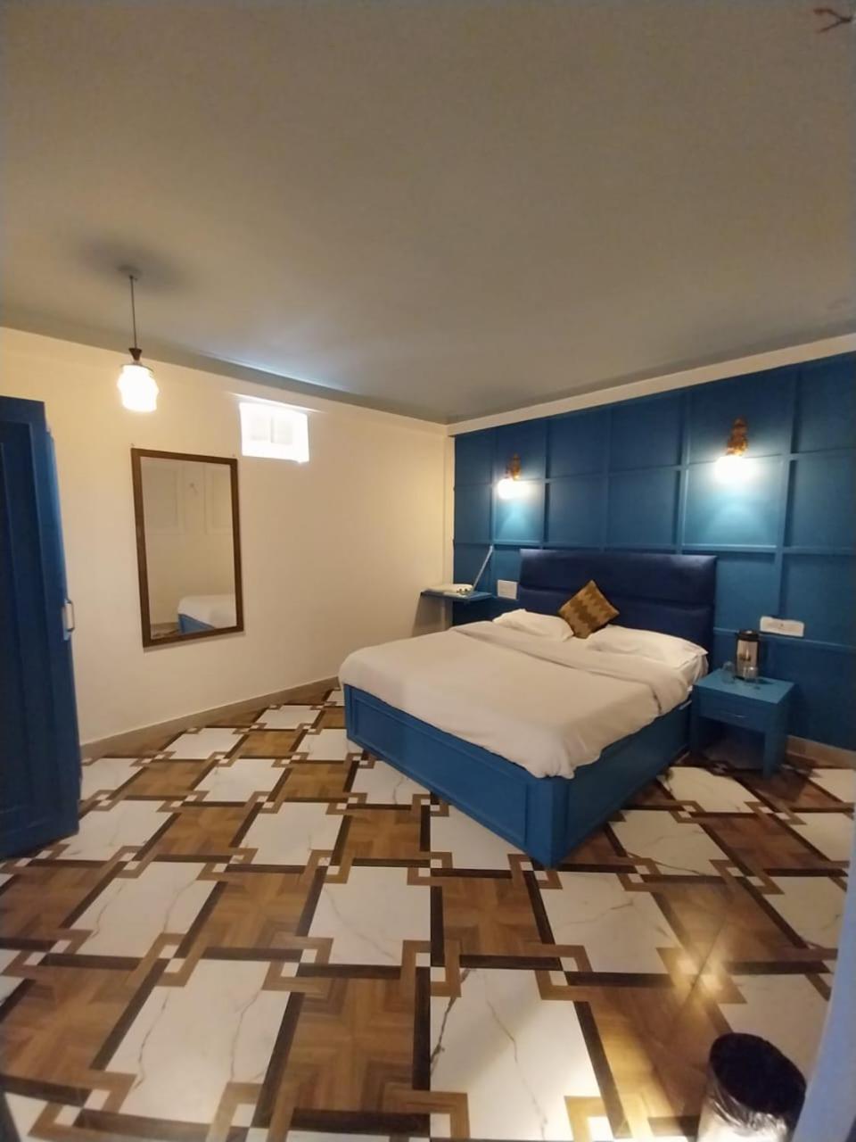 Hotel The Mussoorie International Exteriör bild