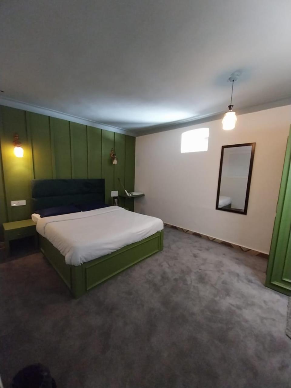 Hotel The Mussoorie International Exteriör bild