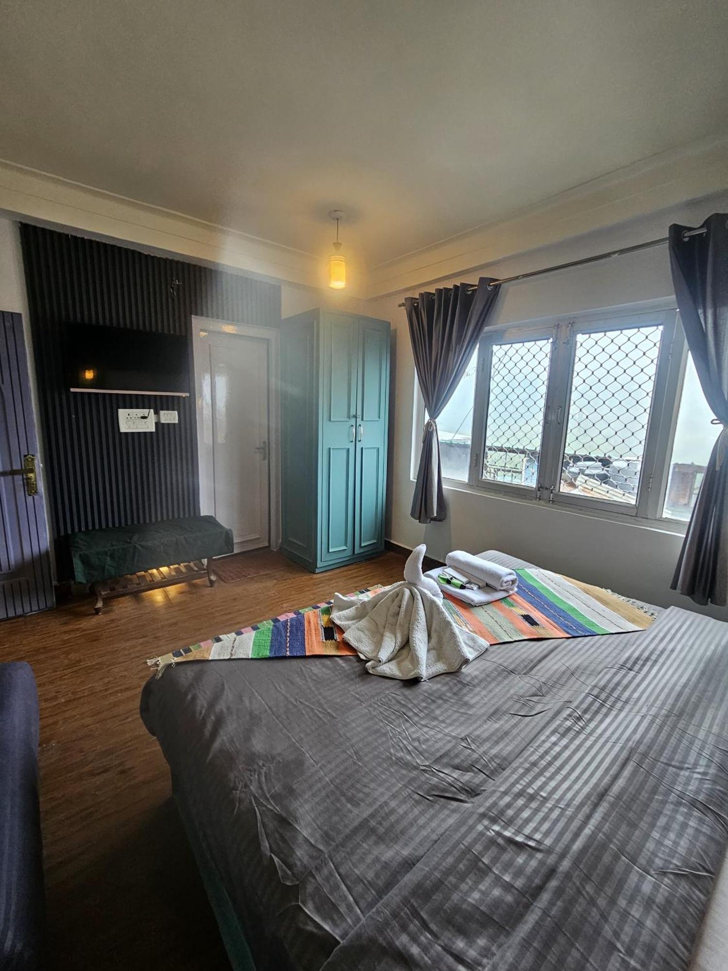 Hotel The Mussoorie International Exteriör bild